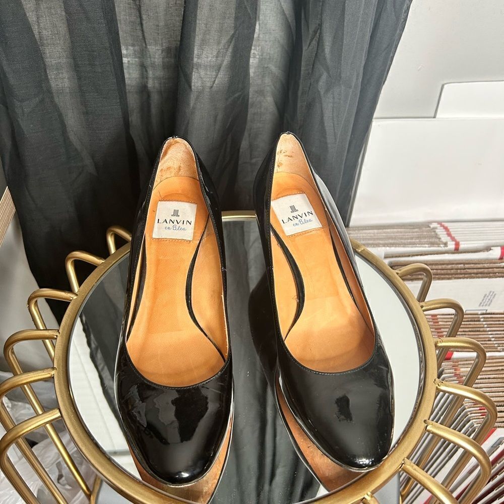 Lanvin En Bleu Patent Leather Wedges